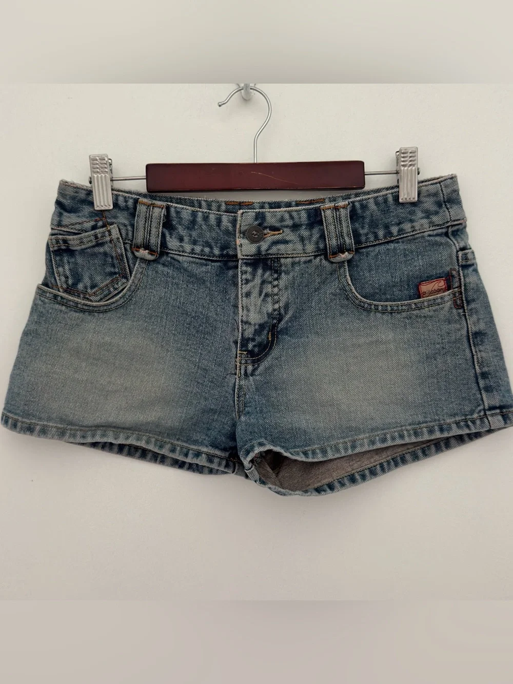 Y2K Billabong Women's Light Blue Denim Shortie Shorts beach pool travel school